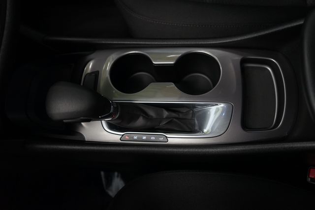 Thumbnail: 2021 Chevrolet Malibu - 24