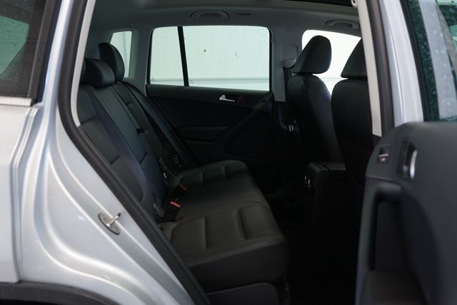 Thumbnail: 2017 Volkswagen Tiguan - 32