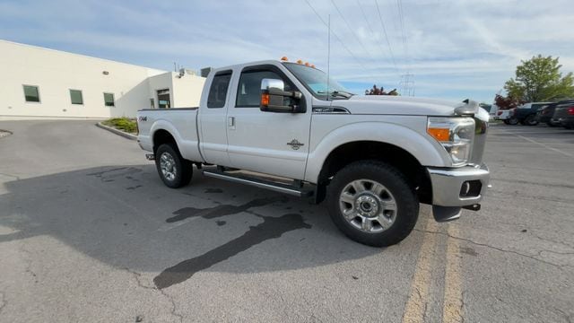 2016 Ford F-350 Lariat 2