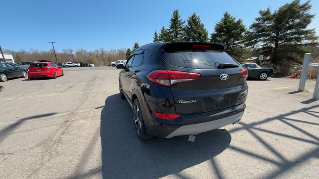 Thumbnail: 2017 Hyundai Tucson - 8