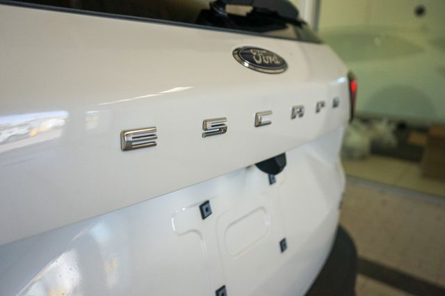 2025 Ford Escape ST-Line 13