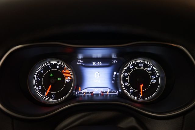 Thumbnail: 2021 Jeep Cherokee - 22