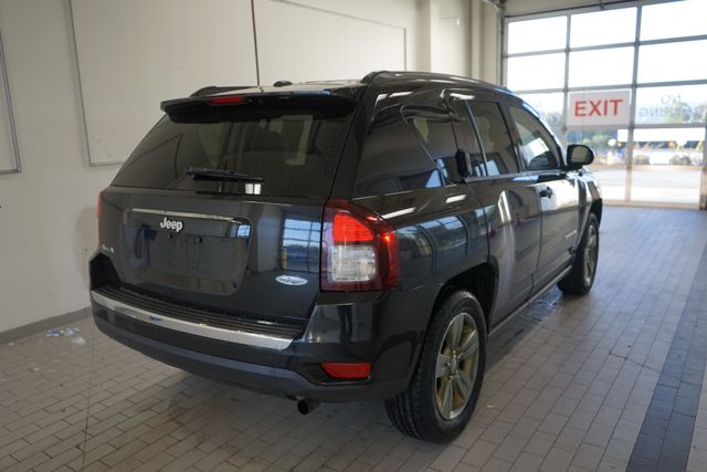 Thumbnail: 2015 Jeep Compass - 13