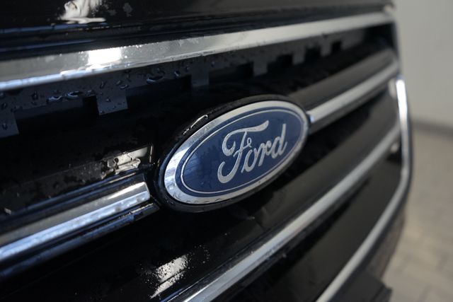 Thumbnail: 2019 Ford Escape - 18