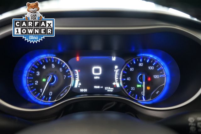 Thumbnail: 2023 Chrysler Pacifica - 22