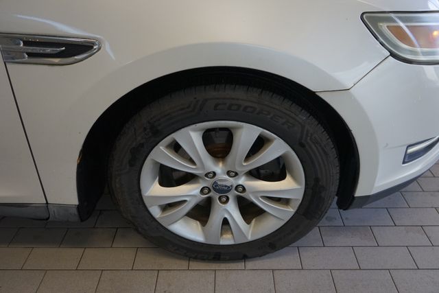 Thumbnail: 2011 Ford Taurus - 15