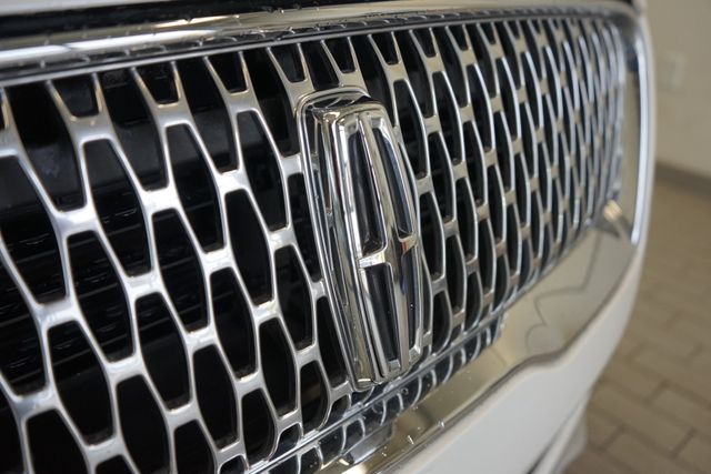 Thumbnail: 2019 Lincoln MKC - 18