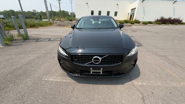 Thumbnail: 2022 Volvo S60 - 3