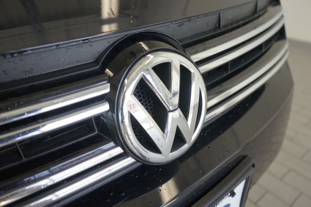 Thumbnail: 2015 Volkswagen Tiguan - 18