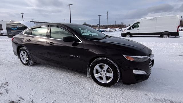 Thumbnail: 2021 Chevrolet Malibu - 2