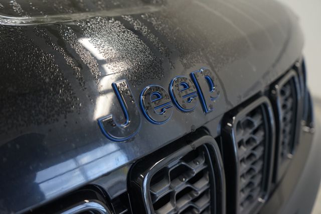 Thumbnail: 2019 Jeep Grand Cherokee - 18