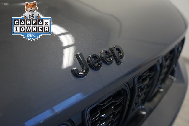 Thumbnail: 2023 Jeep Grand Cherokee - 10