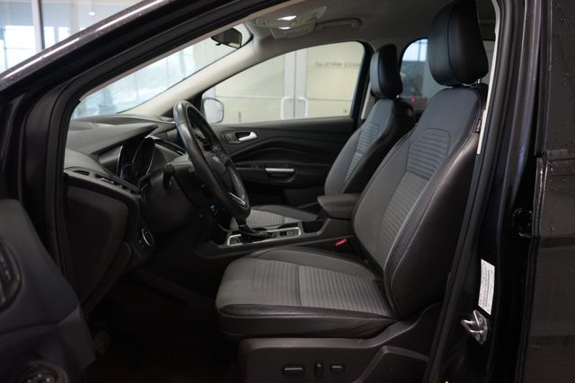 Thumbnail: 2019 Ford Escape - 20