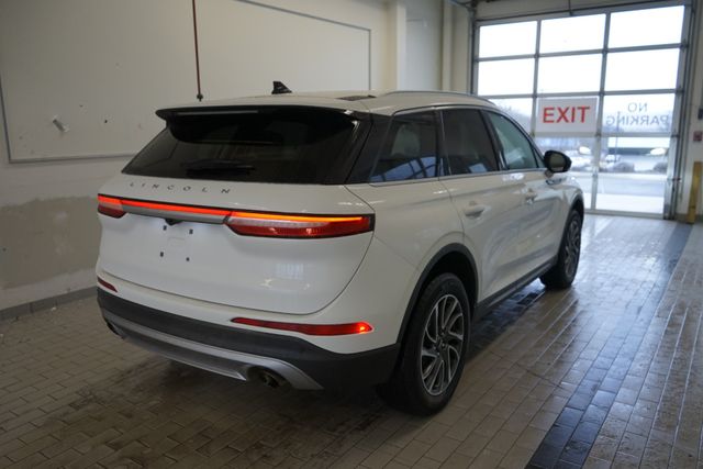 Thumbnail: 2022 Lincoln Corsair - 14