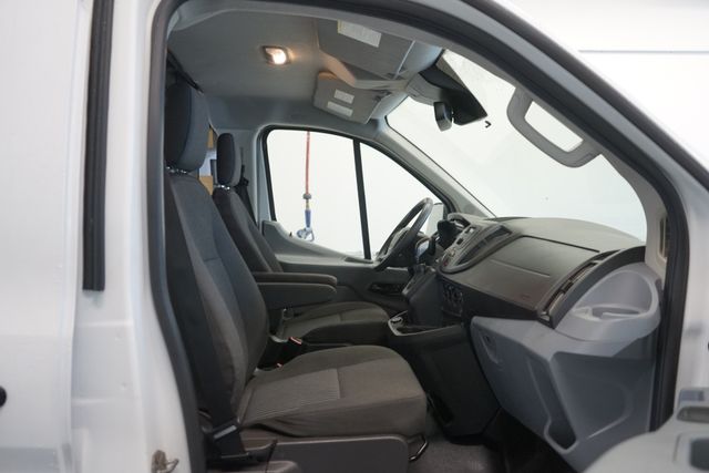 Thumbnail: 2018 Ford Transit Series - 28