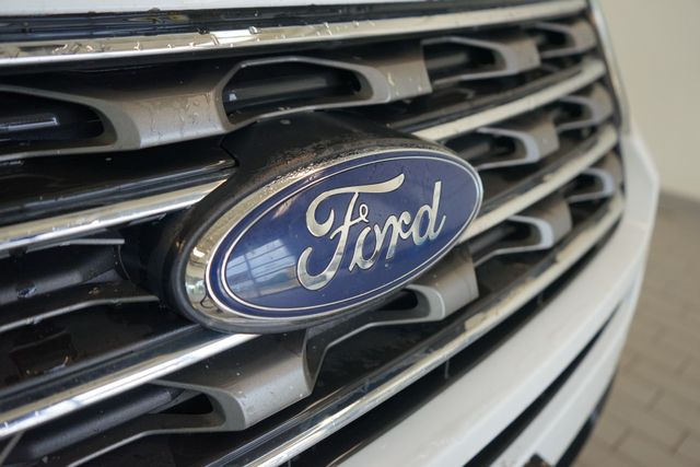 Thumbnail: 2017 Ford Explorer - 18