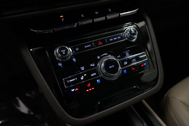 Thumbnail: 2022 Lincoln Corsair - 26