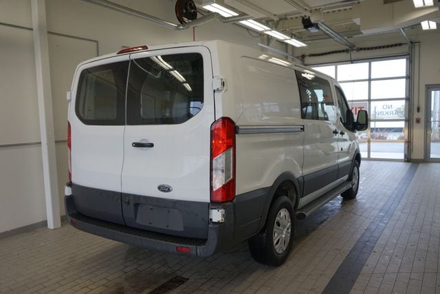 Thumbnail: 2018 Ford Transit Series - 13