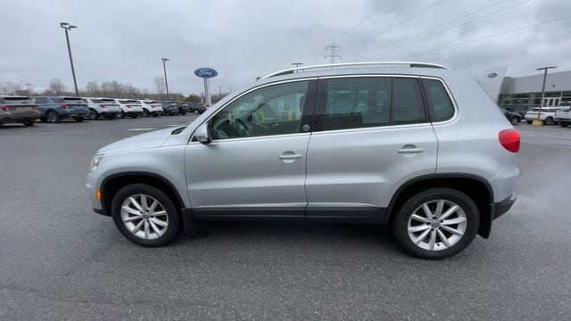 Thumbnail: 2017 Volkswagen Tiguan - 6