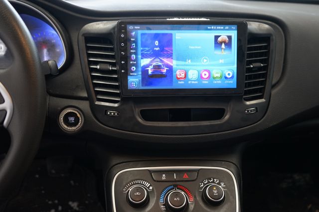 Thumbnail: 2015 Chrysler 200 - 20