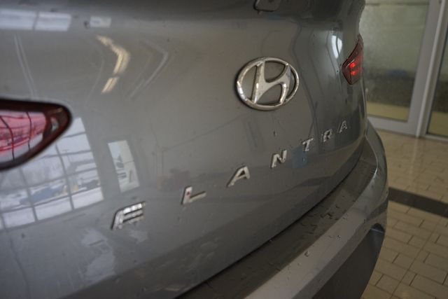 Thumbnail: 2020 Hyundai Elantra - 13