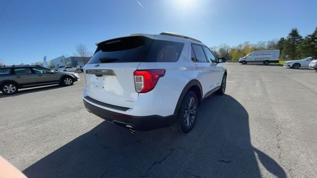 Thumbnail: 2021 Ford Explorer - 9