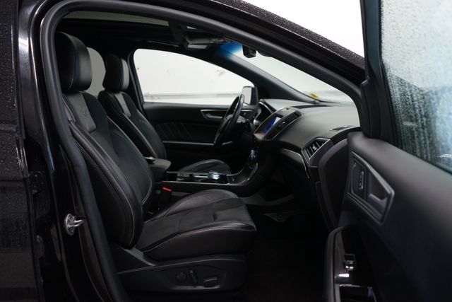 Thumbnail: 2020 Ford Edge - 33