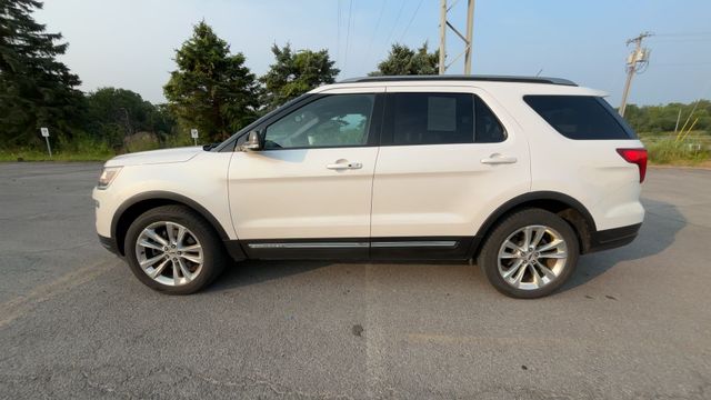 Thumbnail: 2018 Ford Explorer - 6