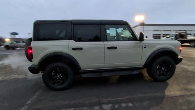 Thumbnail: 2025 Ford Bronco - 9