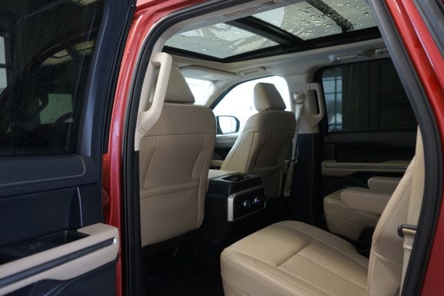 Thumbnail: 2022 Ford Expedition MAX - 20