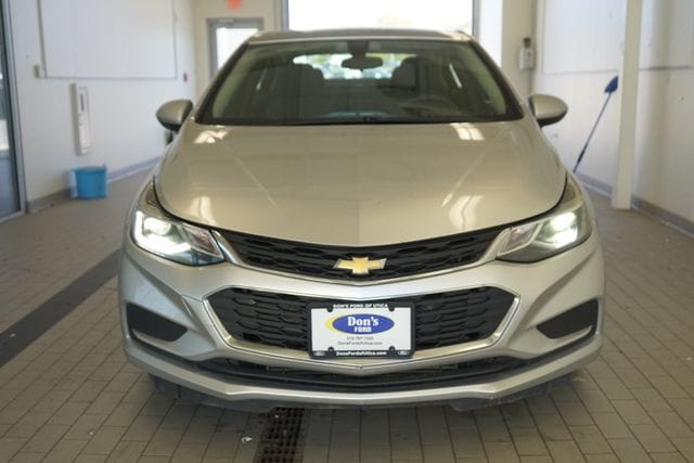 Thumbnail: 2018 Chevrolet Cruze - 16
