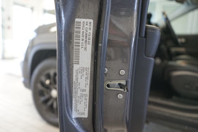 Thumbnail: 2021 Jeep Cherokee - 28