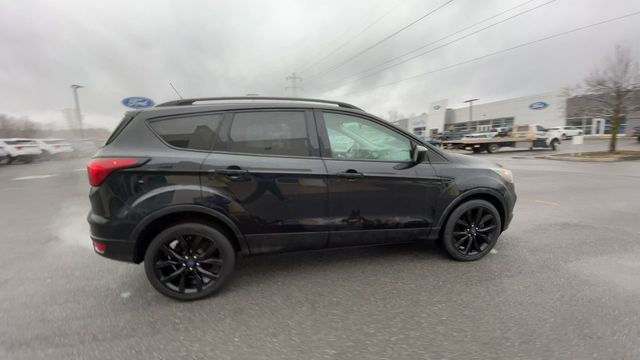 Thumbnail: 2019 Ford Escape - 10