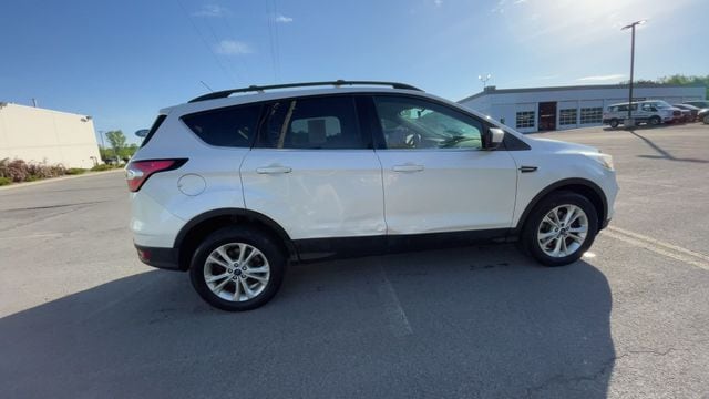 Thumbnail: 2017 Ford Escape - 9