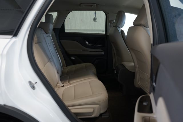 Thumbnail: 2022 Lincoln Corsair - 33