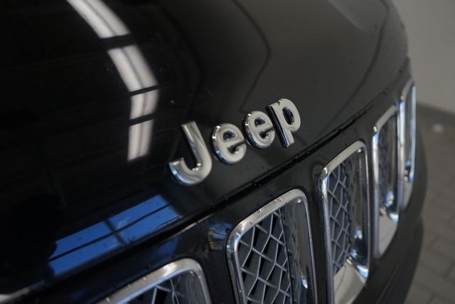 Thumbnail: 2015 Jeep Compass - 18