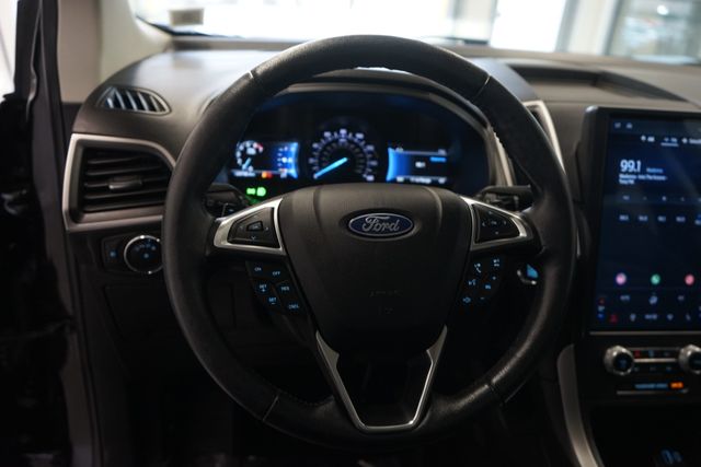 Thumbnail: 2022 Ford Edge - 22