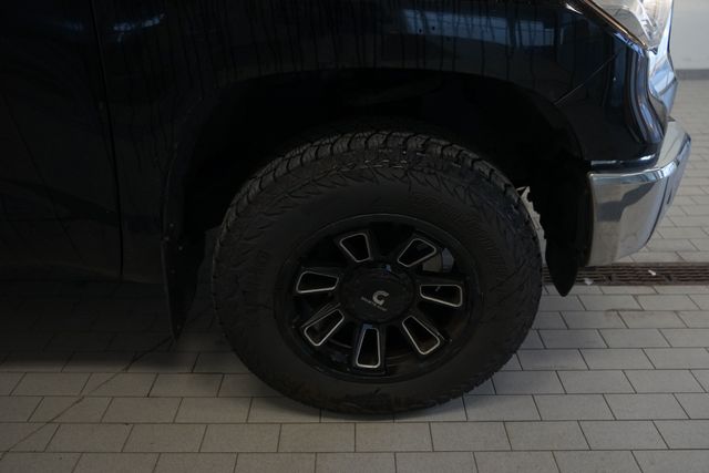 Thumbnail: 2017 Toyota Tundra - 16