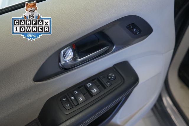 Thumbnail: 2023 Chrysler Pacifica - 19