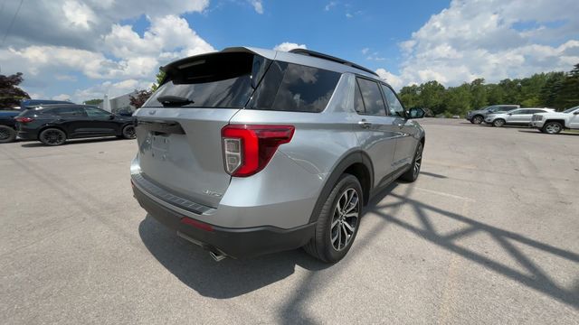 Thumbnail: 2022 Ford Explorer - 9
