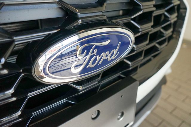 2025 Ford Escape ST-Line 18