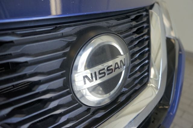 Thumbnail: 2018 Nissan Rogue - 18