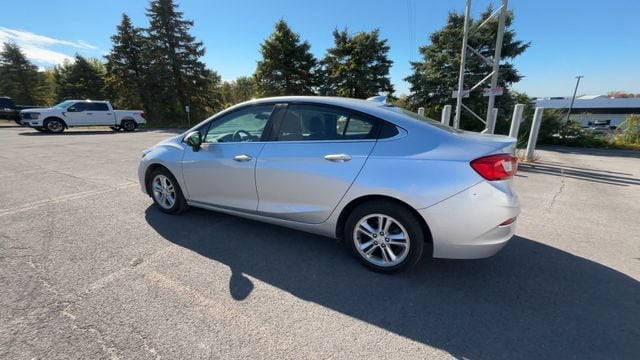 Thumbnail: 2018 Chevrolet Cruze - 6