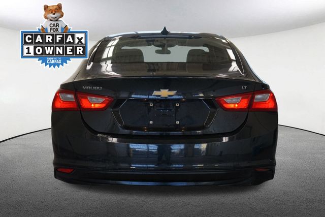 Thumbnail: 2017 Chevrolet Malibu - 12