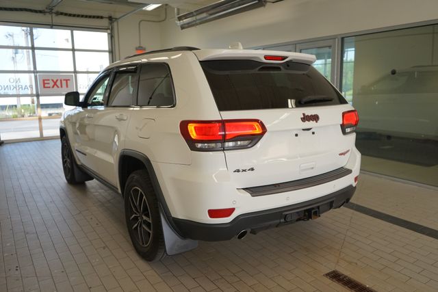 Thumbnail: 2020 Jeep Grand Cherokee - 11