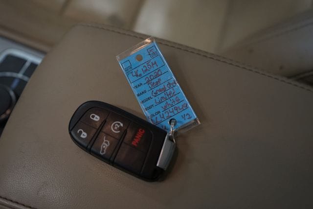 Thumbnail: 2020 Jeep Grand Cherokee - 22