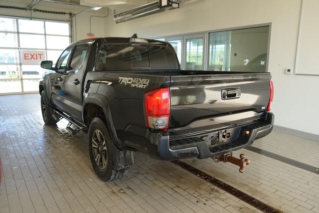 Thumbnail: 2017 Toyota Tacoma - 11