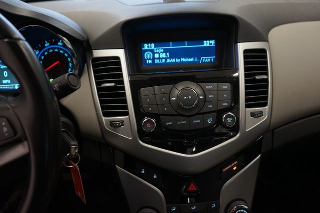 Thumbnail: 2014 Chevrolet Cruze - 21