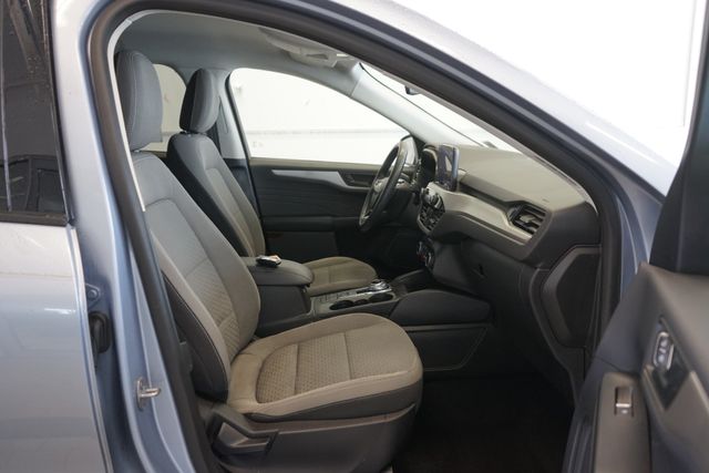 Thumbnail: 2022 Ford Escape - 32