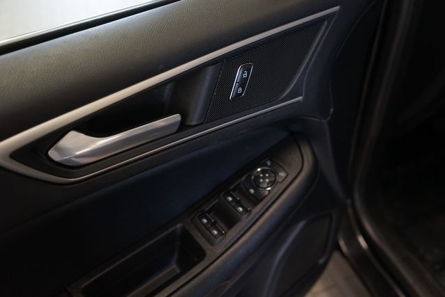 Thumbnail: 2022 Ford Edge - 20